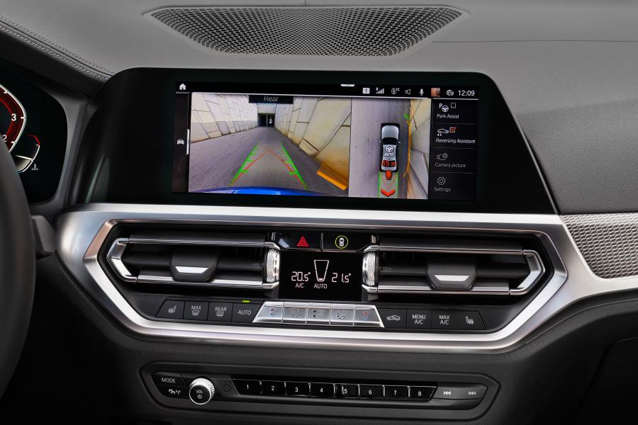 Детали интерьера BMW 330i M Sport (G20) 2019 года  (WW) (фото 195 из 284)